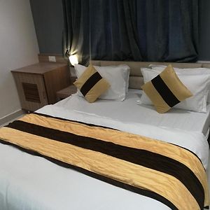 Hotel Satellite Inn